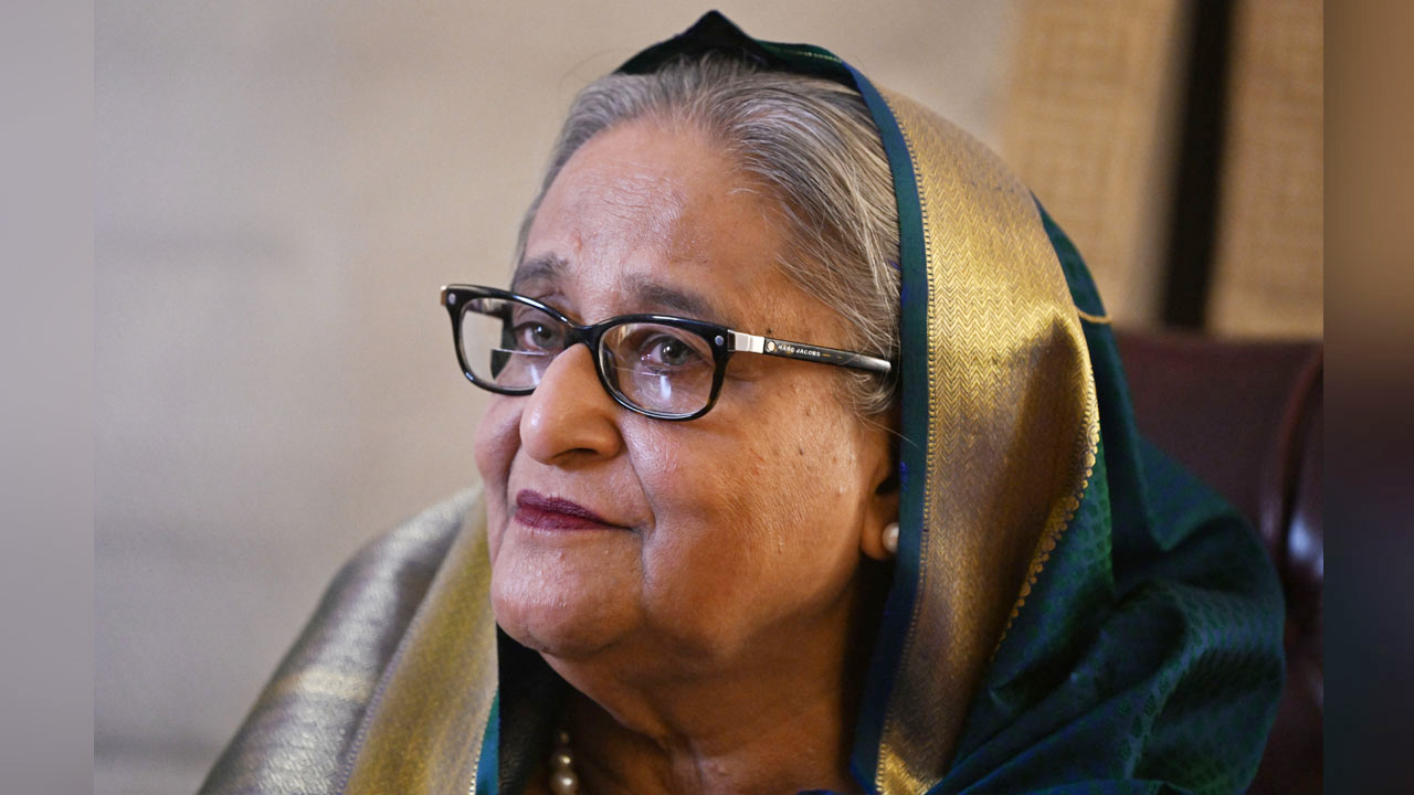 শেখ হাসিনাকে হাজির করতে আন্তর্জাতিক অপরাধ ট্রাইব্যুনালের নোটিশ জারি