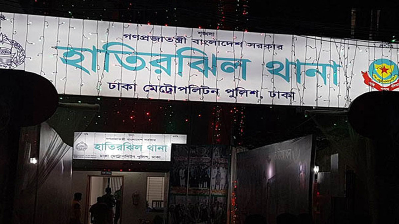 দিন-দুপুরে মগবাজারে দুর্ধর্ষ ছিনতাই, ভিডিও ভাইরাল