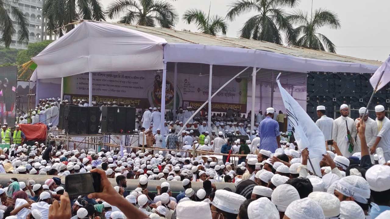 মহাসমাবেশ থেকে দুই কর্মসূচি ঘোষণা হেফাজতে ইসলামের