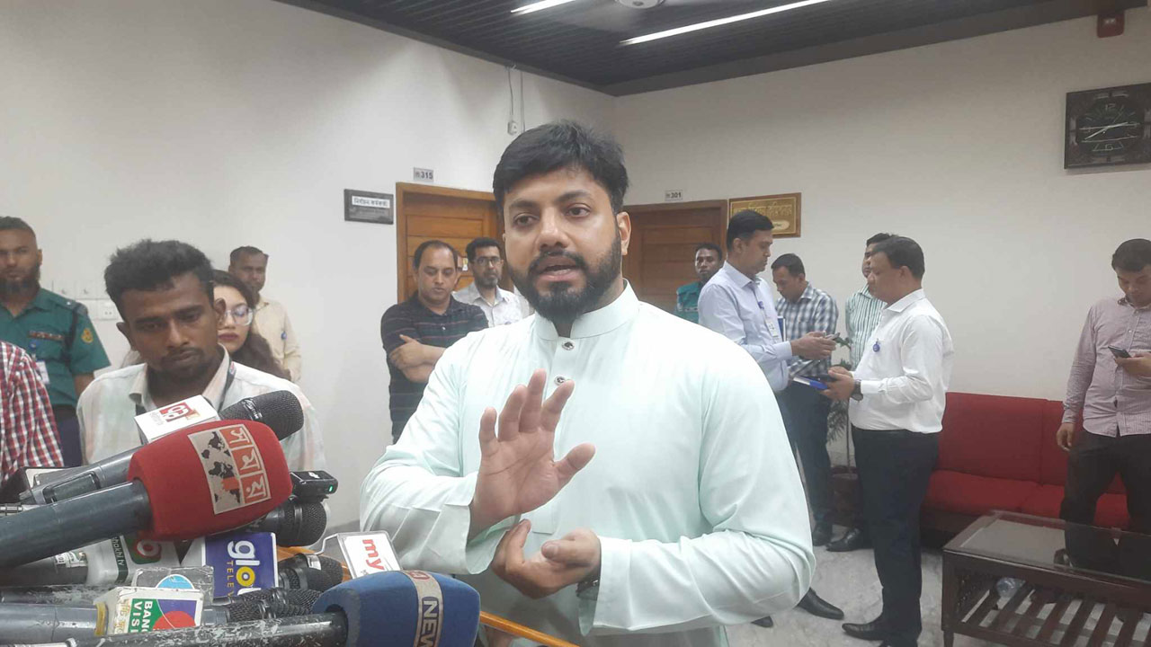 ইশরাককে মেয়র হিসেবে আজই শপথ পড়াতে আইনি নোটিশ