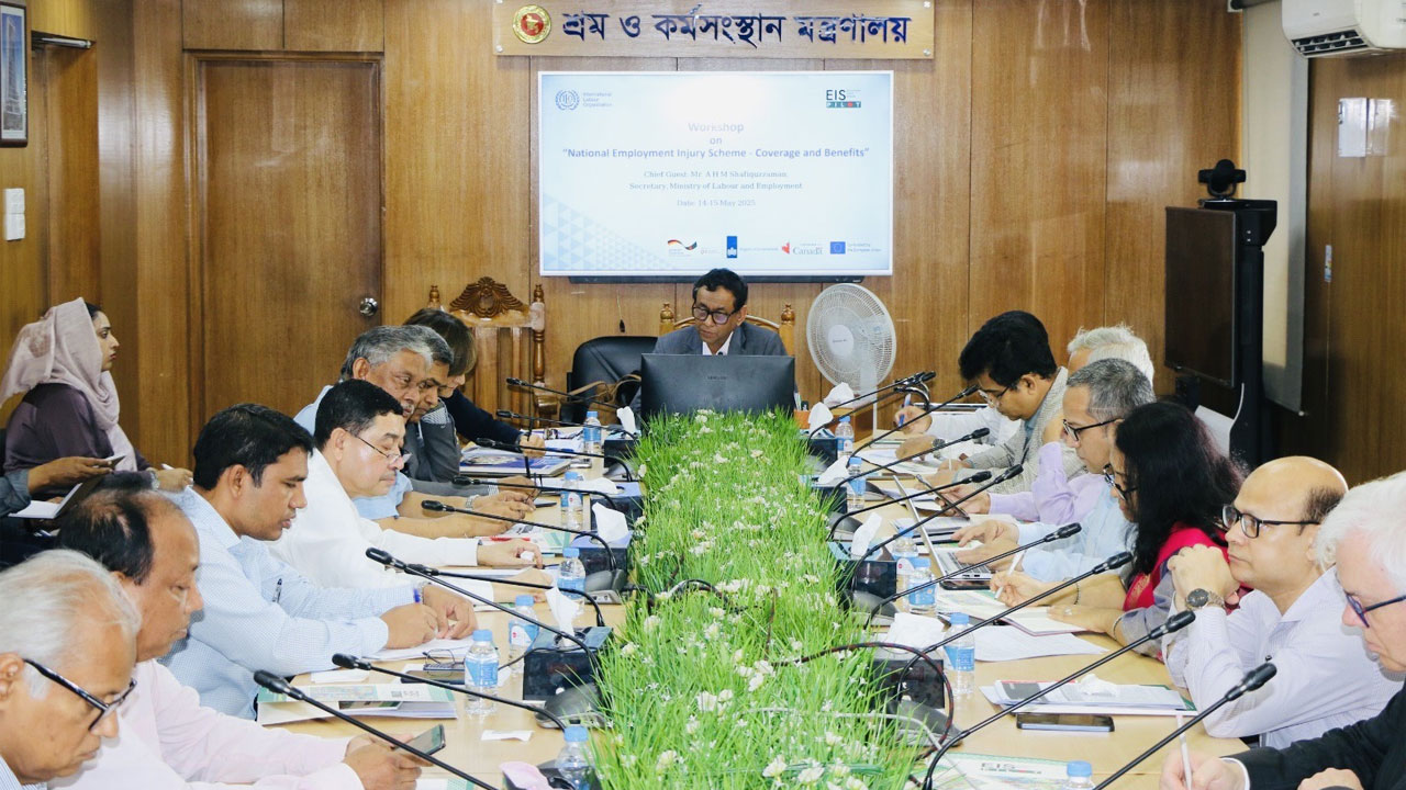 ইআইএসে যুক্ত হলো লেদার ও ফুটওয়্যার শ্রমিকরাও, পাবেন ক্ষতিপূরণ