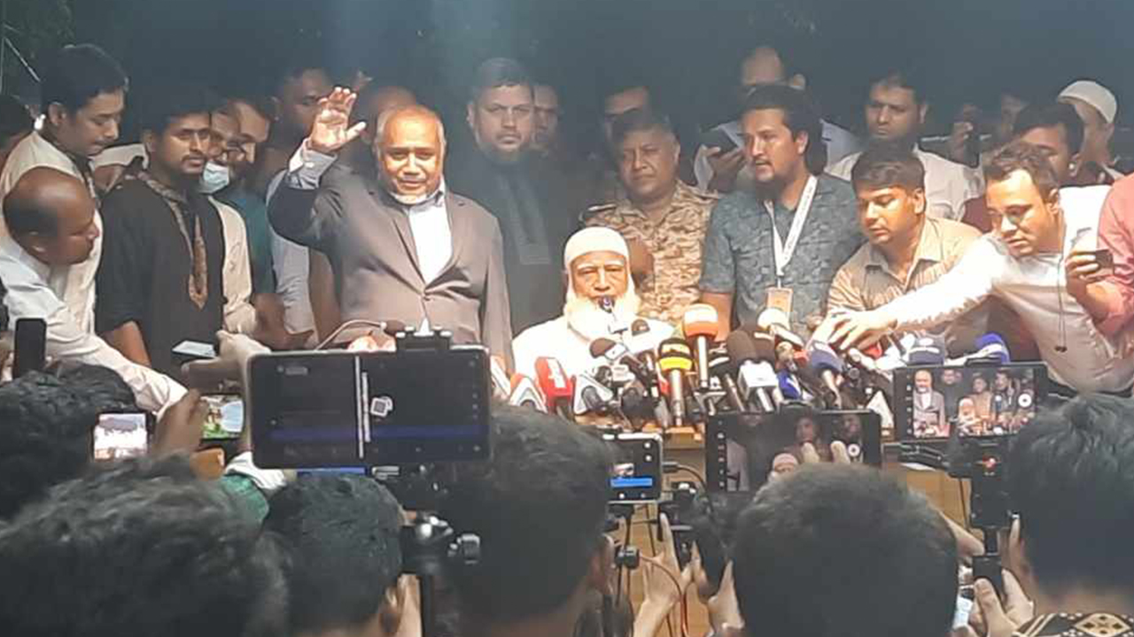 সংস্কার-নির্বাচনী রোডম্যাপ দাবি করেছে জামায়াত, কারও পদত্যাগ নয়