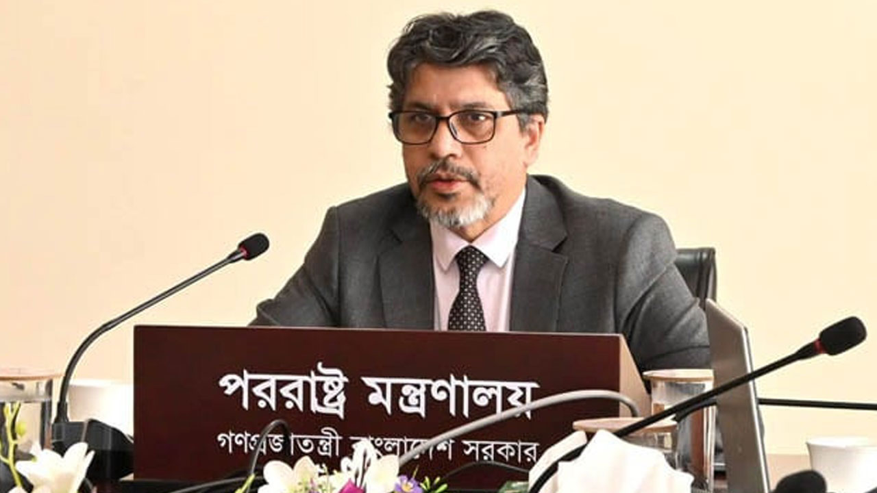 পররাষ্ট্র সচিব পরিবর্তন করছে সরকার