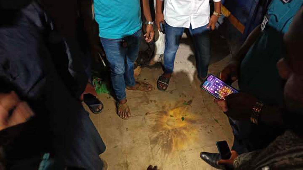 যাত্রাবাড়ীতে বৃক্ষমেলায় ককটেল বিস্ফোরণ