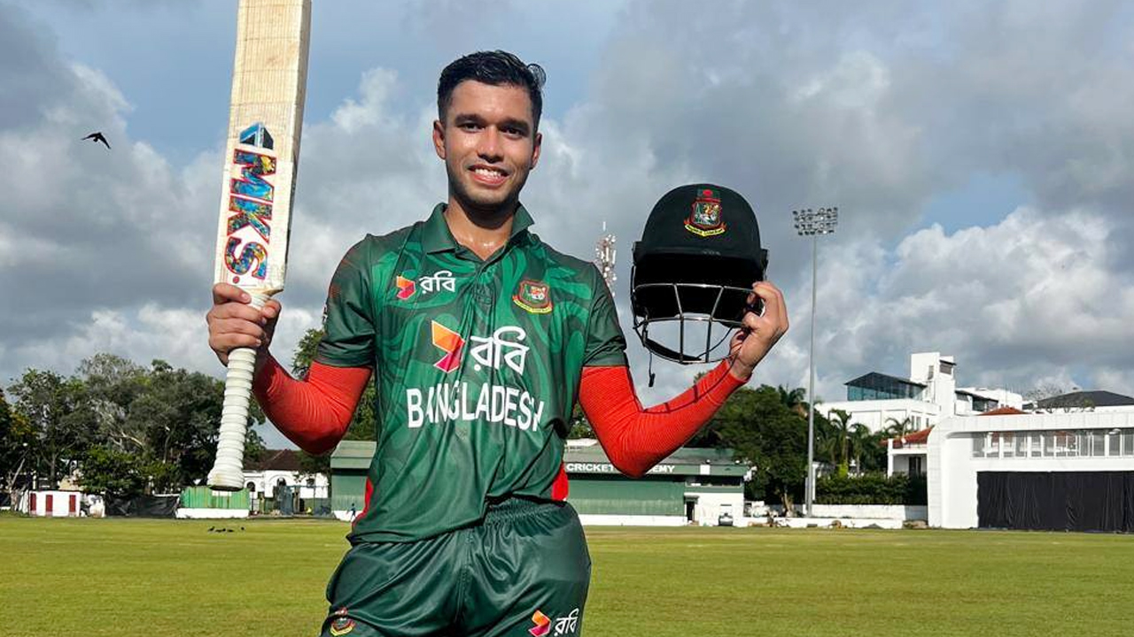 রেকর্ড দুই সেঞ্চুরিতেও ক্ষুধা মেটেনি জাওয়াদ আবরারের