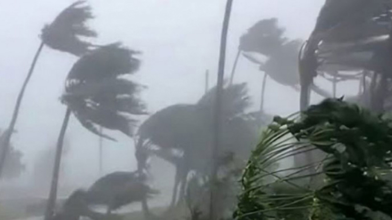 সকালের মধ্যে ঢাকাসহ ১৮ জেলায় ঝড়ের আশঙ্কা