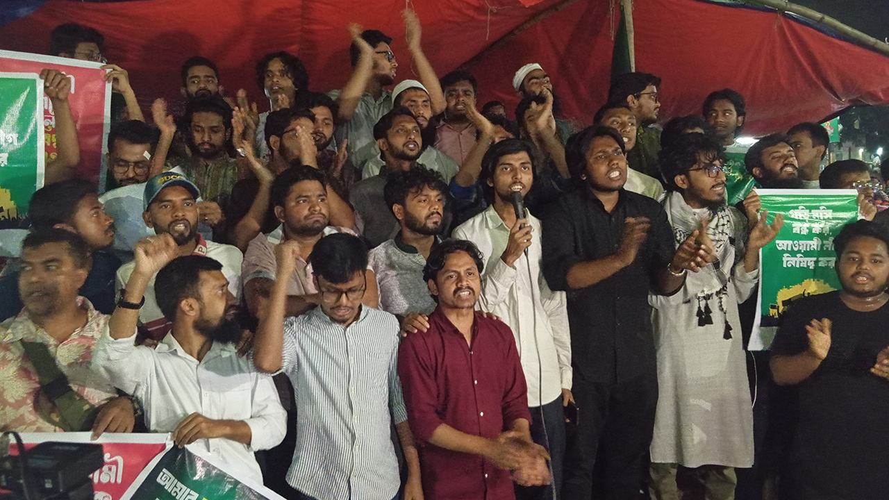 হাসিনা সরকারের রাষ্ট্রপতি খুনের মামলা মাথায় নিয়ে কিভাবে পালায়?