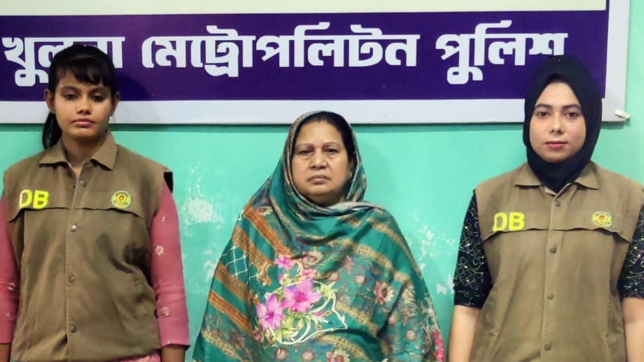 খুলনায় আ.লীগ নেত্রী লিভানা গ্রেপ্তার