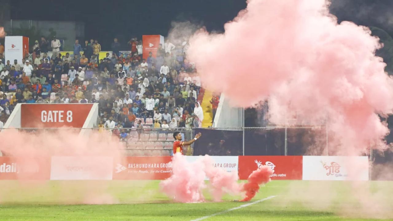 মৌসুম শেষের পথে, এখনো বাফুফের ‘বিচারের কোর্টই’ খুলেনি