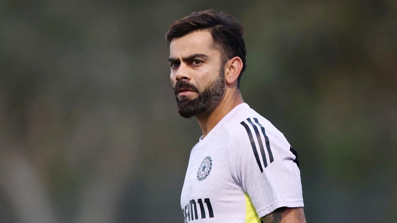 যুদ্ধের জন্য অবসর ঘোষণা পিছিয়ে দিতে বলা হয় কোহলিকে!