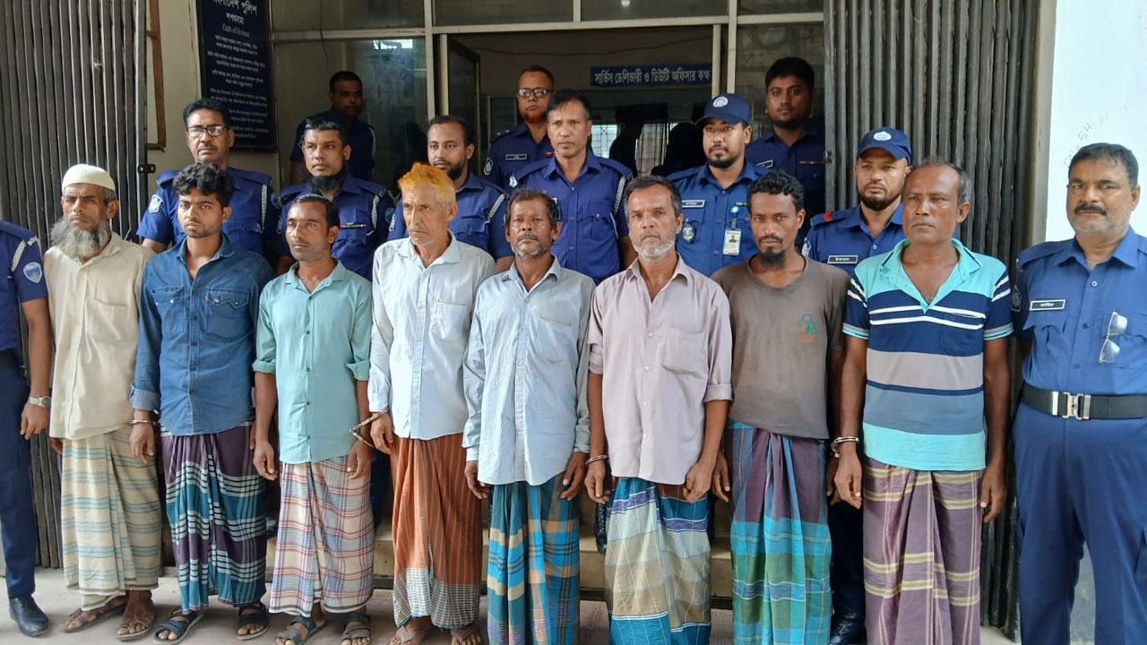হ্যান্ডকাপসহ আ.লীগ নেতাকে ছিনিয়ে নেওয়ার ঘটনায় গ্রেপ্তার ৯, এএসআই ক্লোজড