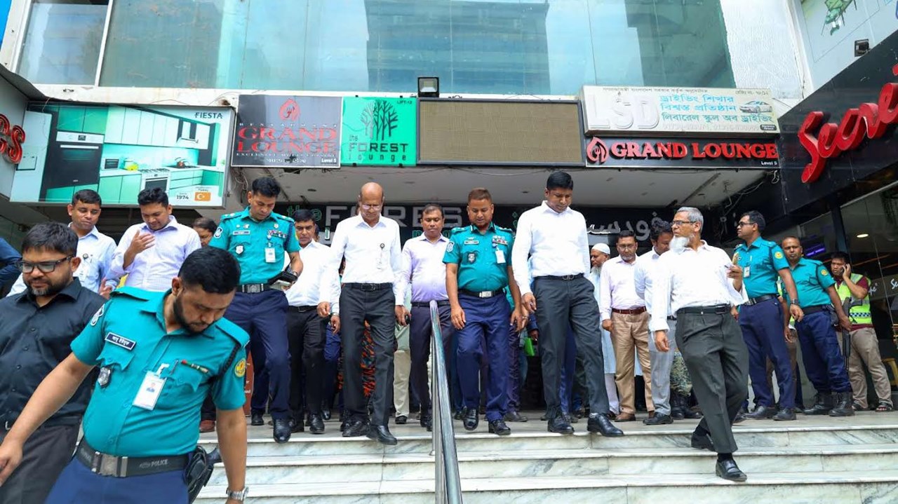 নকশা না মানা ভবনের বিদ্যুৎ-পানির সংযোগ বিচ্ছিন্ন করবে রাজউক