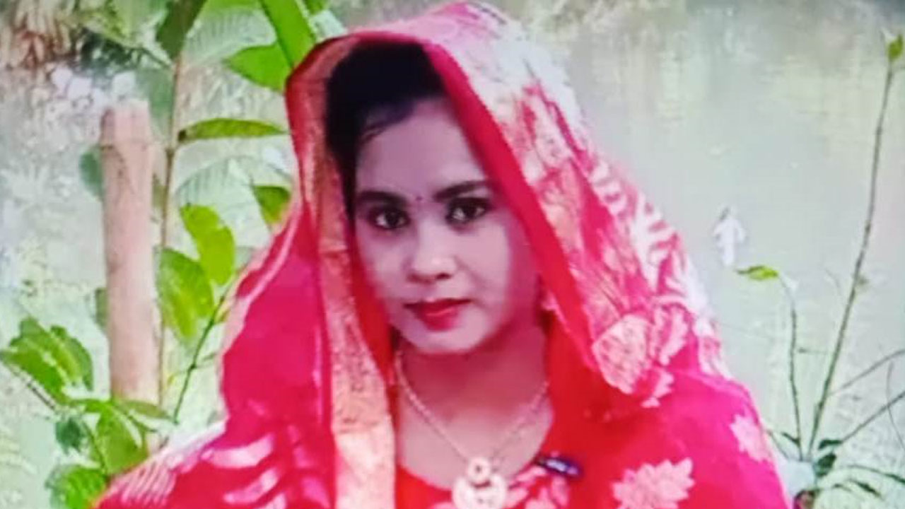 কোলের সন্তানকে ছিনিয়ে নিল সাবেক স্বামীর পরিবার, গৃহবধূর আত্মহত্যা