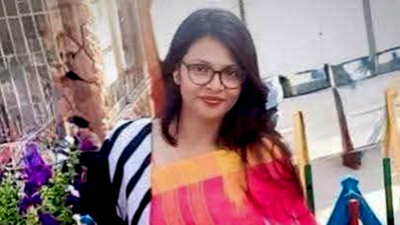 সরকারি বাসভবনে সমাজসেবা কর্মীর রহস্যজনক মৃত্যু