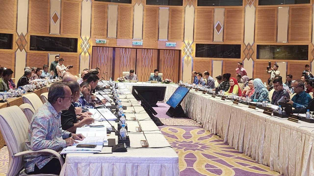 মালয়েশিয়ায় চালু হচ্ছে শ্রমবাজার, অবৈধ কর্মীদের জন্যও আছে সুখবর