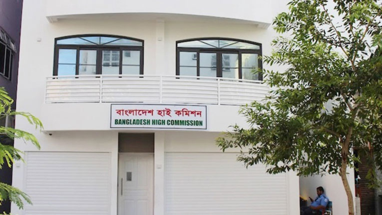 বিড়ি-সিগারেট নিয়ে মালদ্বীপে না যাওয়ার পরামর্শ