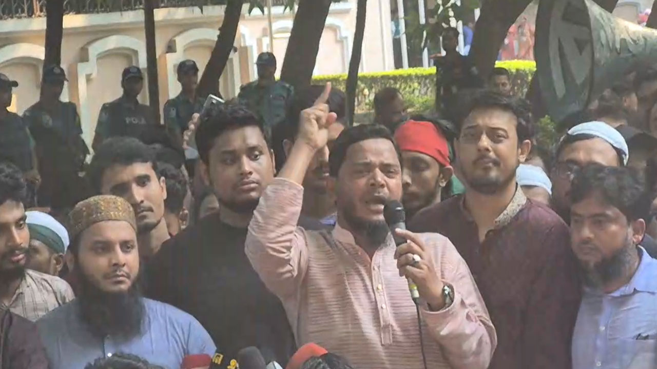 দুপুরের মধ্যেই আ. লীগকে নিষিদ্ধ  ঘোষণা করতে হবে : ড. মাসুদ