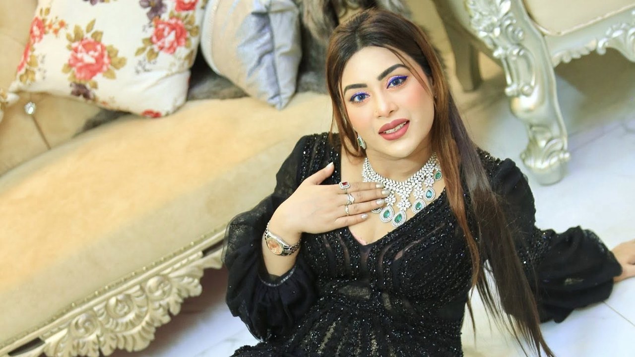 আমাকে মেরে ফেলার হুমকি দেওয়া হচ্ছে : মিষ্টি জান্নাত 