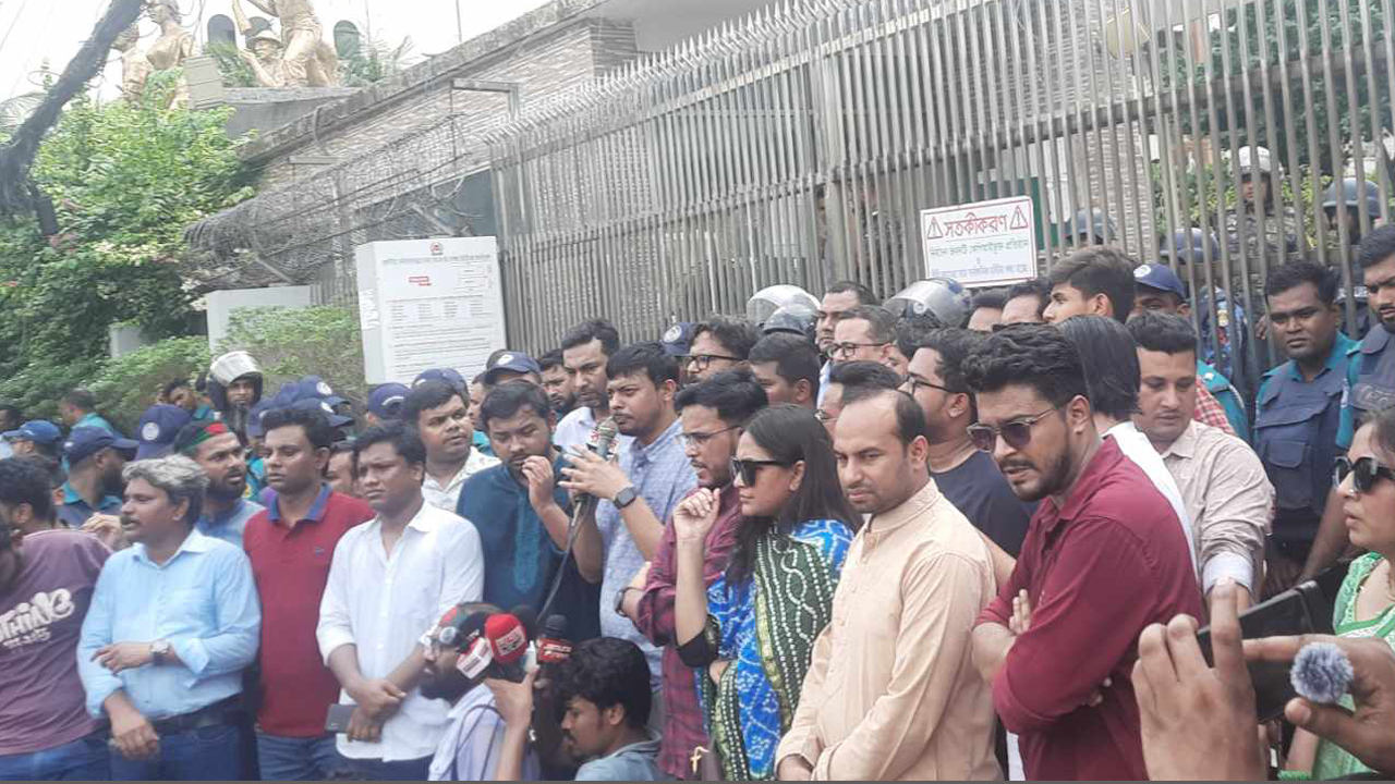 নির্বাচন কমিশনের সামনে এনসিপির বিক্ষোভ সমাবেশ সমাপ্ত