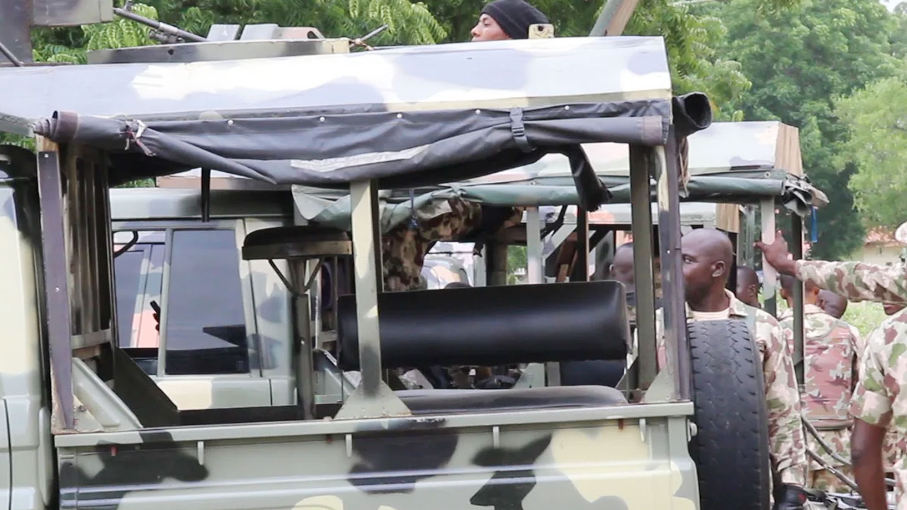 নাইজেরিয়ায় সেনা ঘাঁটিতে সন্ত্রাসী হামলা, সেনা সদস্যদের অপহরণ