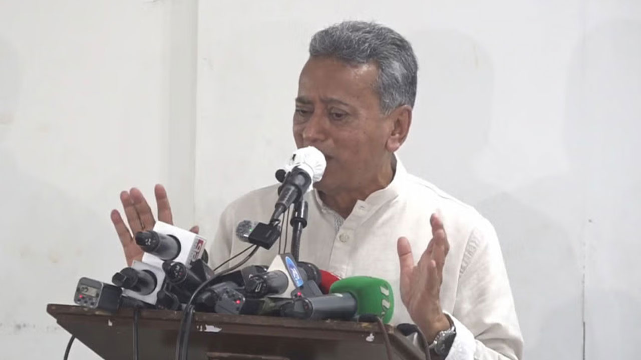 ৫ আগস্টের গণঅভ্যুত্থানে কারো একার কৃতিত্ব নেই : আমীর খসরু