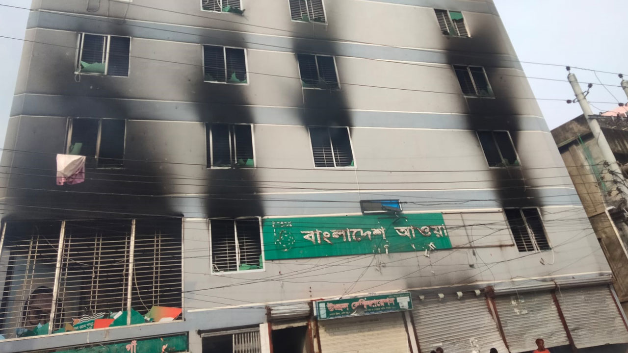 আ.লীগের অফিসে চুরি করতে গিয়ে ৭ তলা থেকে পড়ে যুবকের মৃত্যু