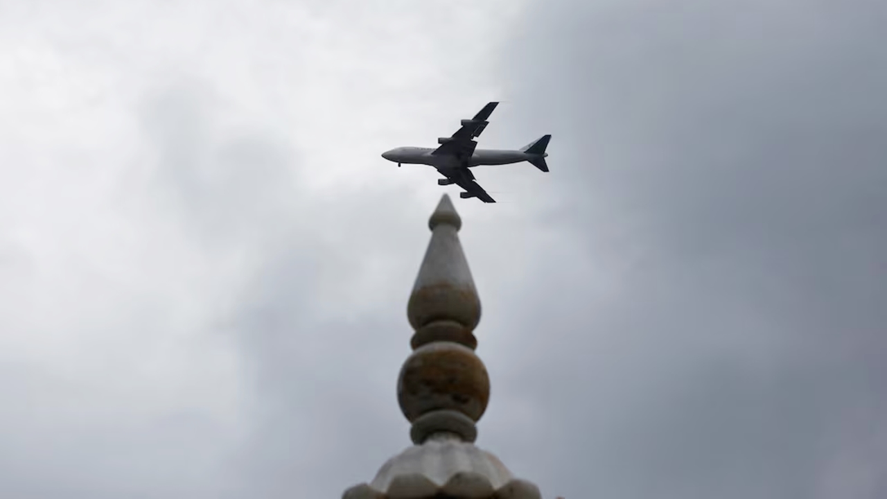 ভারতে ঢুকতে পারবে না পাকিস্তানের কোনো বিমান