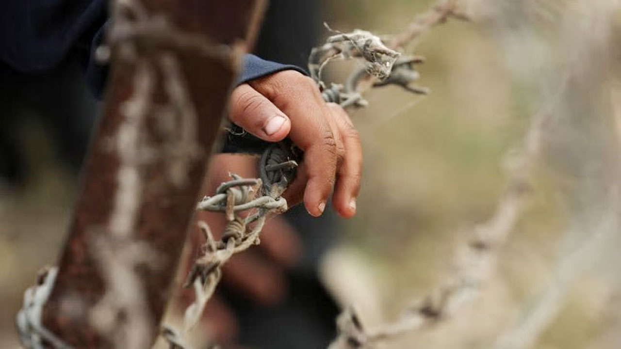 পাকিস্তানি কাশ্মিরে বন্ধ করা হলো সব মাদ্রাসা