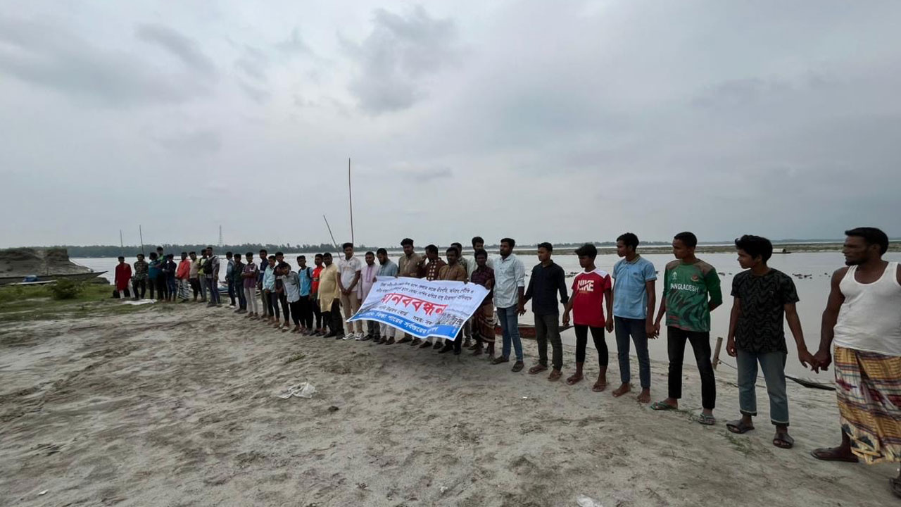 ‘পাউবো তিস্তা নদীর সঙ্গে শত্রুর মতো কাজ করছে’
