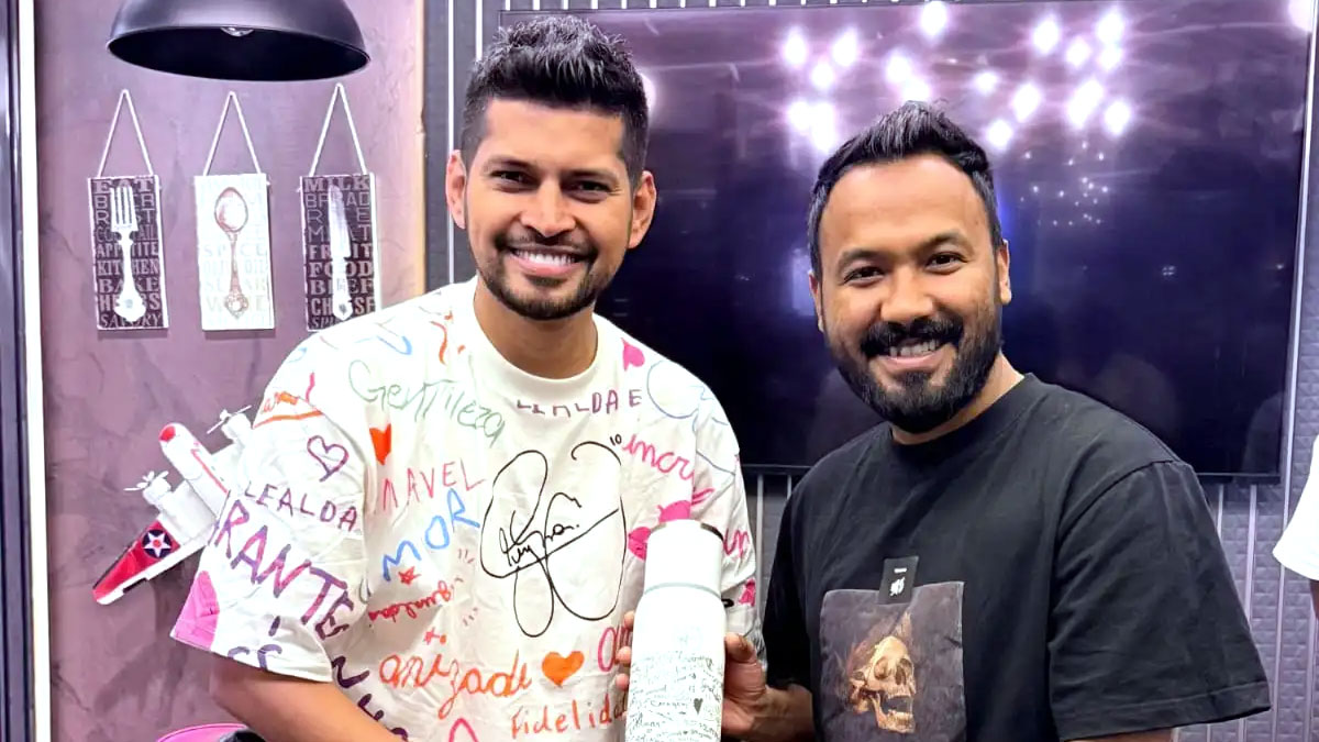 নেইমারের ‘বিশেষ উপহার’ পেলেন অভিনেতা পলাশ