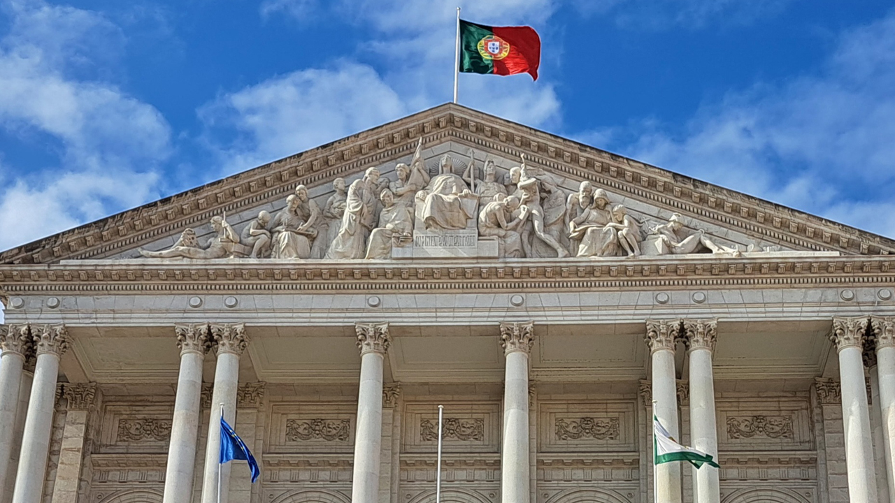 পর্তুগালে নির্বাচনে বামপন্থিদের জয়ের দিকে তাকিয়ে অভিবাসীরা