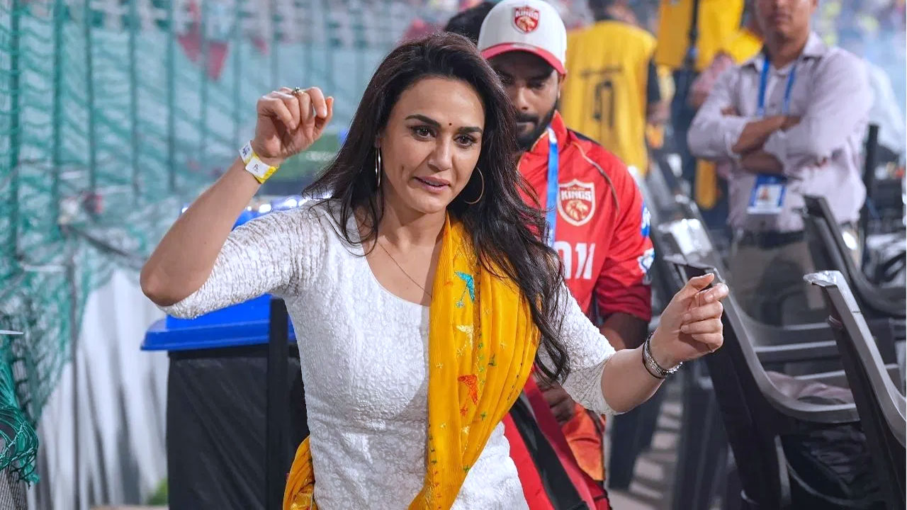 ধর্মশালায় আটকে থাকার পর অবশেষে বাড়ি ফিরলেন প্রীতি