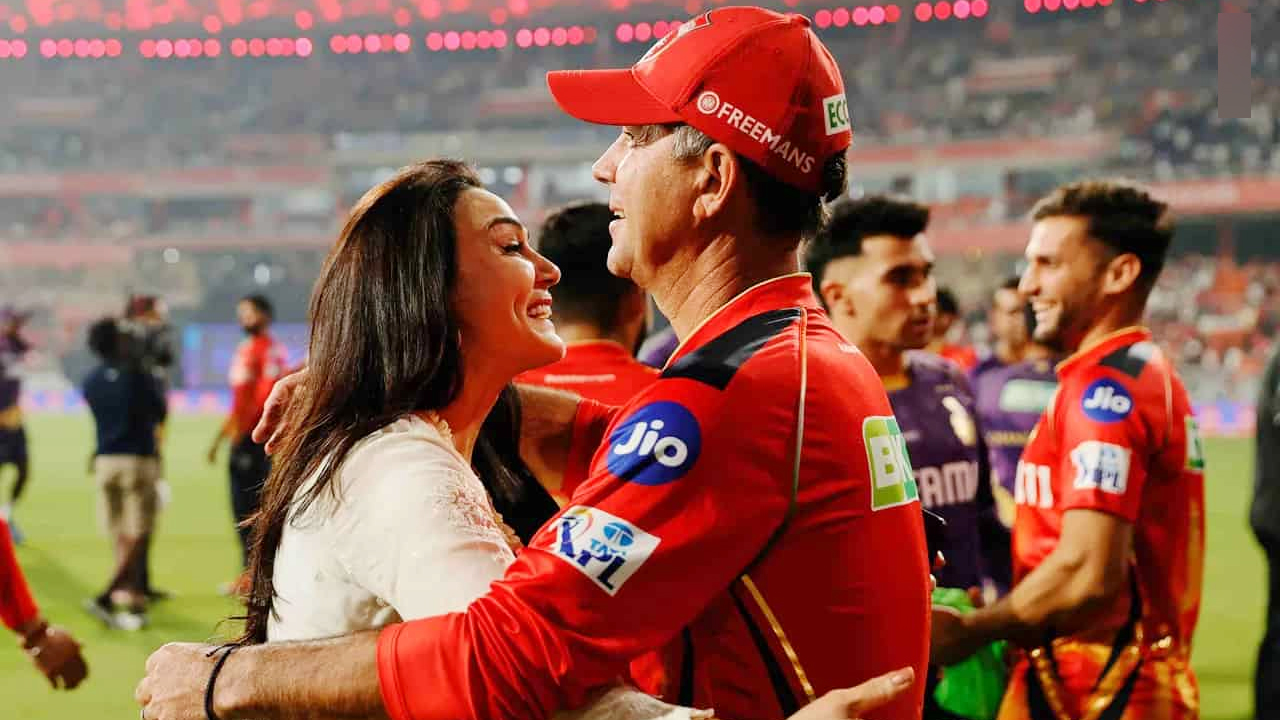 ভারত ছাড়তে বিমানে উঠেও নেমে পড়েন পন্টিং, সামনে এলো চমকপ্রদ তথ্য