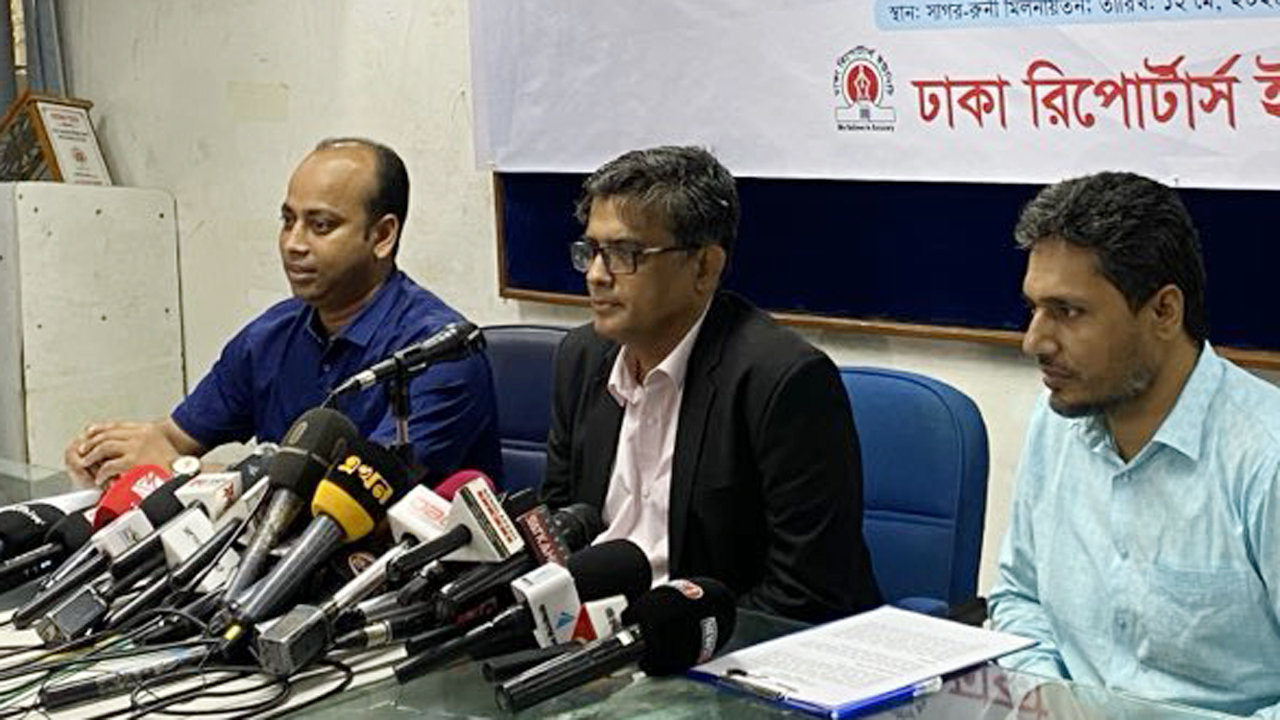 ভারতের টিভি চ্যানেল তামাশা বিক্রি করে : শফিকুল আলম