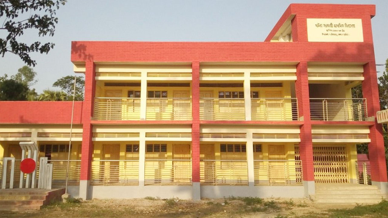 অর্ধদিবস কর্মবিরতিতে যাচ্ছেন পৌনে চার লাখ শিক্ষক