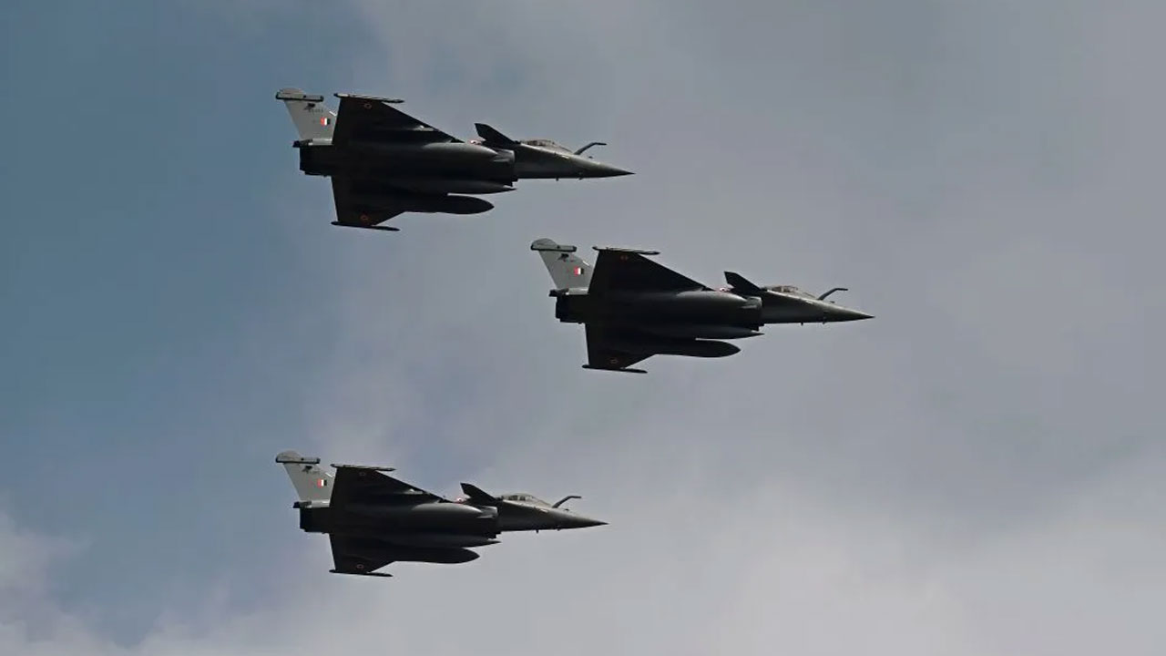 ভারতের ভূপাতিত হওয়া ৫ যুদ্ধবিমানের ৩টিই রাফাল ফাইটার জেট