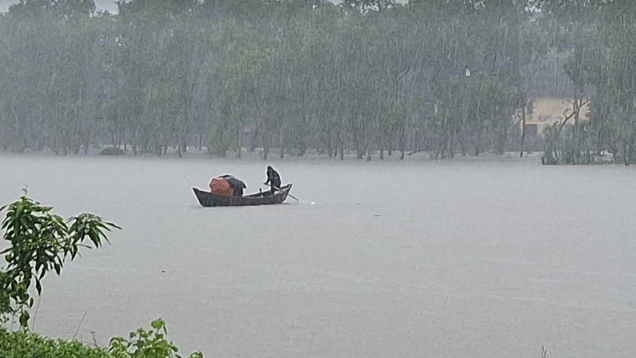 টানা তিনদিন বৃষ্টির আভাস