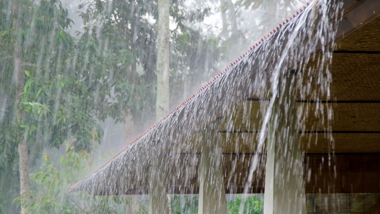 দুপুরের মধ্যে ১৮ অঞ্চলে ঝড়ের আভাস