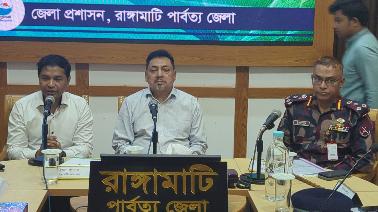 মিয়ানমার সীমান্তে বিভিন্ন তৎপরতা হুমকি মনে করছে না বাংলাদেশ