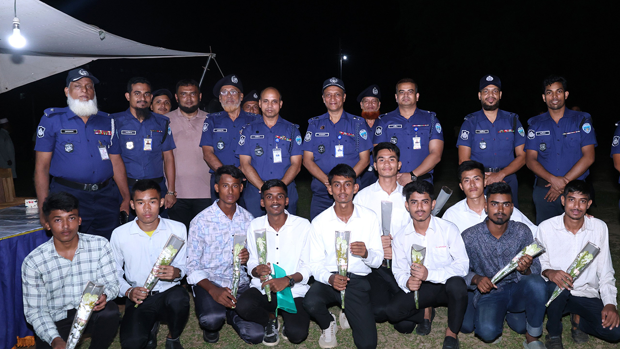 রাঙামাটিতে মেধা ও যোগ্যতার ভিত্তিতে পুলিশে চাকরি পেলেন ৮ জন