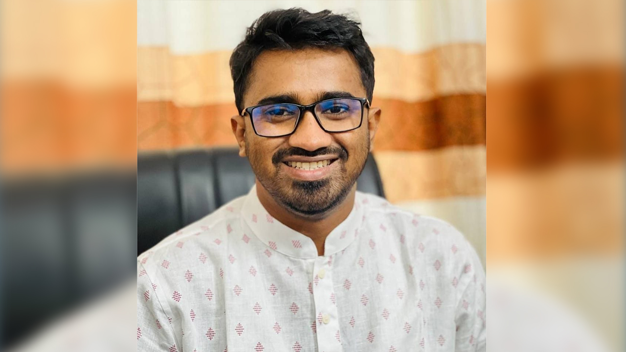 ইশরাক হোসেন মেয়র পদে বসলে ঢাকাবাসী যোগ্যনেতা পাবে : রাশেদ খান