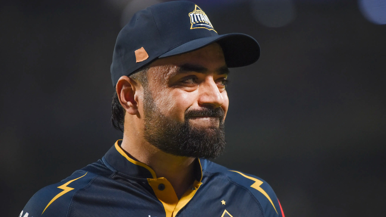 বিব্রতকর রেকর্ডে সবাইকে ছাড়িয়ে গেলেন রশিদ খান