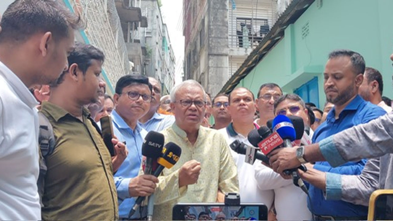 গায়ের জোরে ইশরাককে মেয়র হতে দিচ্ছে না সরকার : রিজভী 