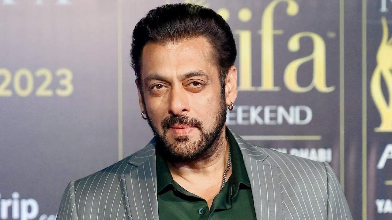 বিশেষ নিরাপত্তায় থাকা সালমানের বাড়িতে যুবকের হানা