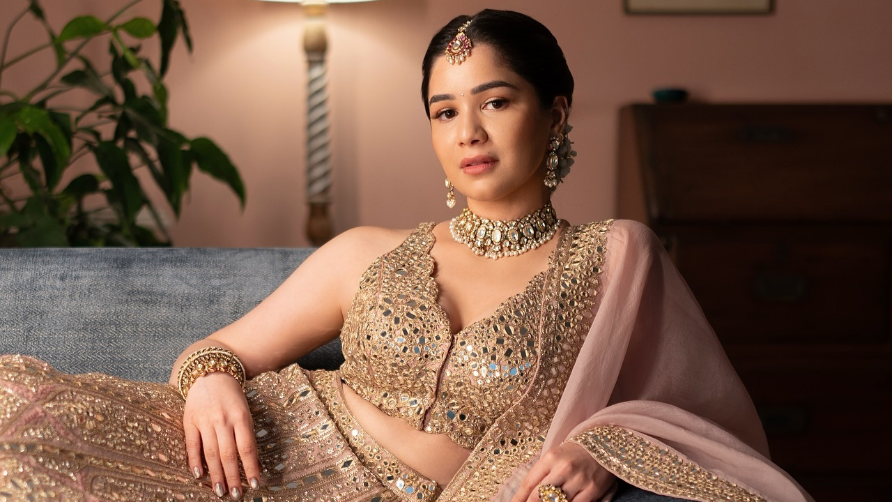 বলিউডে অভিষেকের গুঞ্জন, যা বললেন শচীনকন্যা