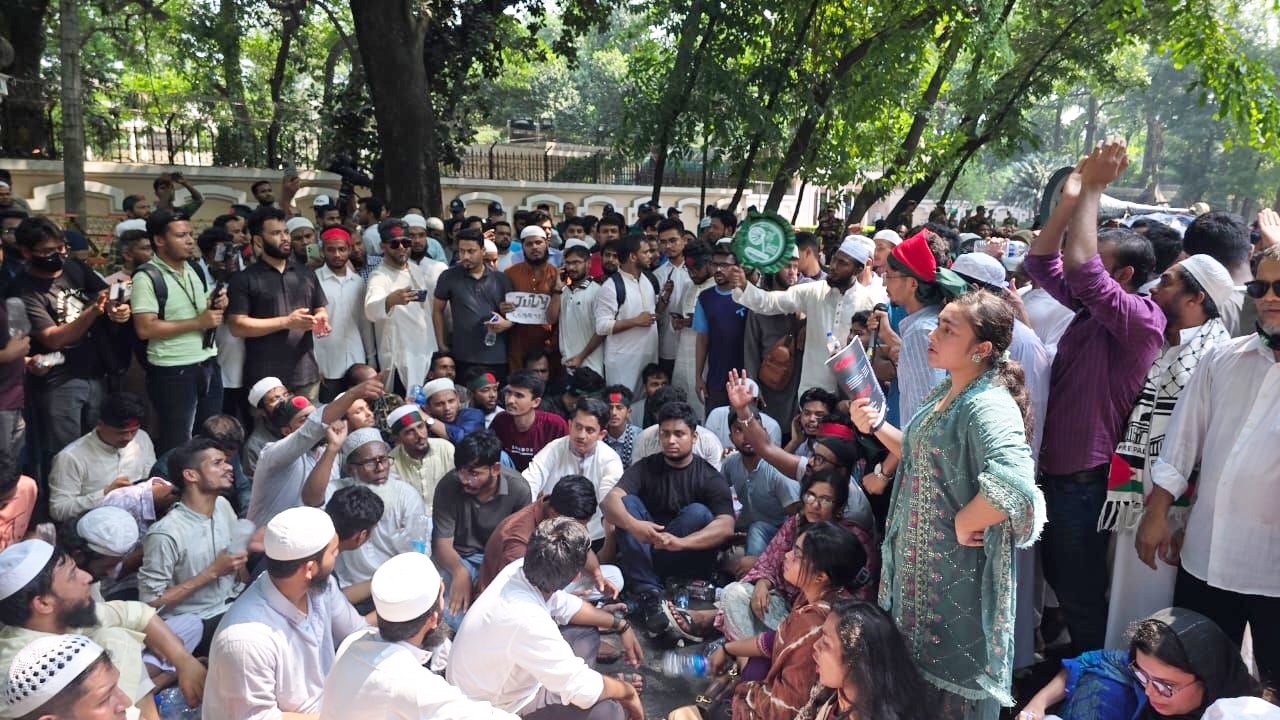 আ. লীগ নিষিদ্ধ না হওয়া পর্যন্ত লড়াই চলবে: সারজিস আলম