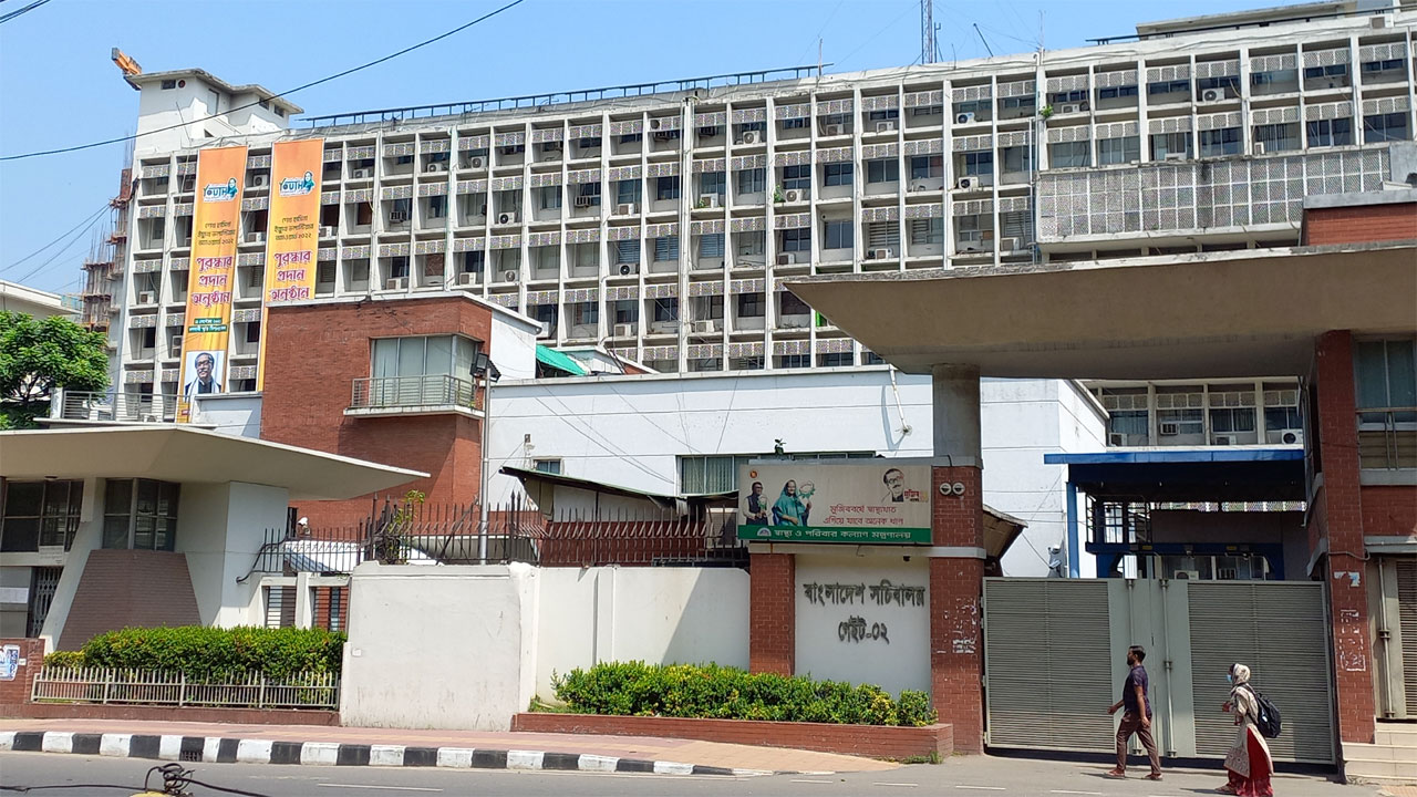 সপ্তাহে দুই দিন সচিবালয়ে প্রবেশ করতে পারবেন না দর্শনার্থীরা