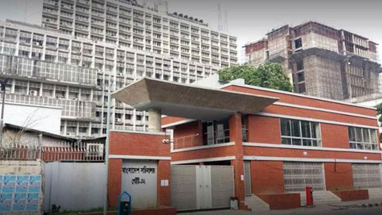 মঙ্গলবার সচিবালয়ে দর্শনার্থী প্রবেশ বন্ধ