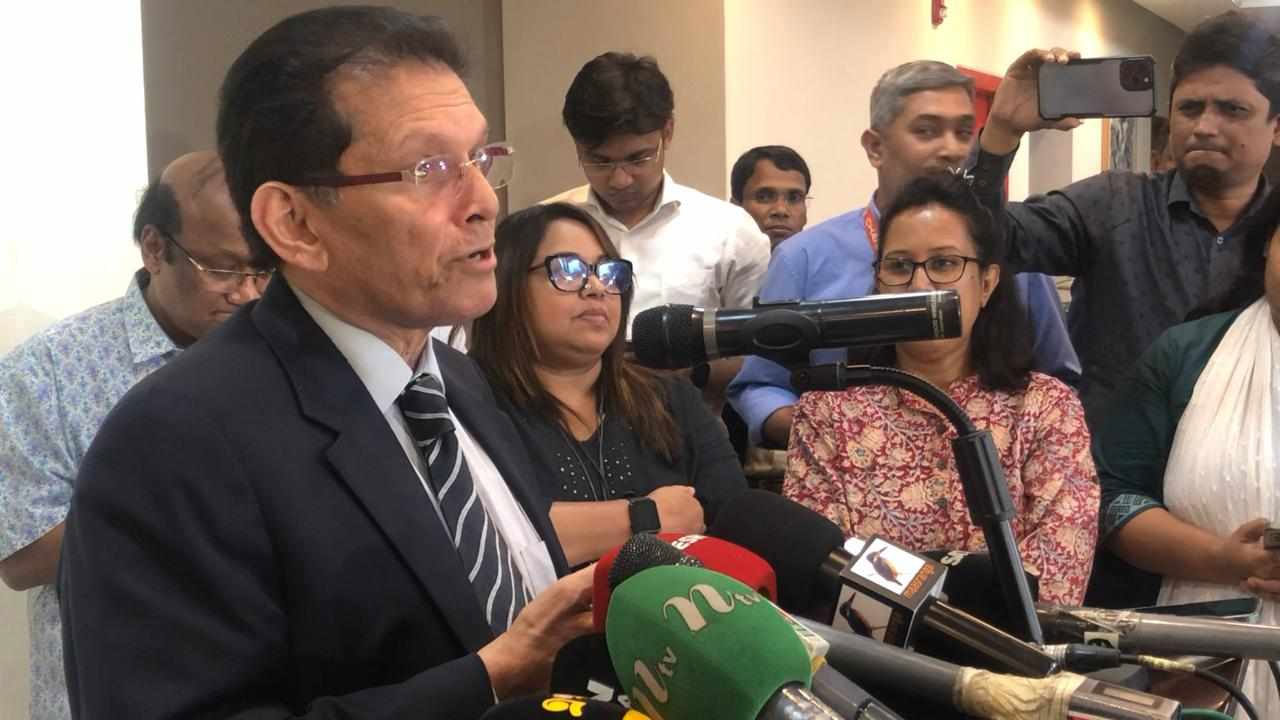 দি‌ল্লির সঙ্গে যোগাযোগের চেষ্টা করছে সরকার