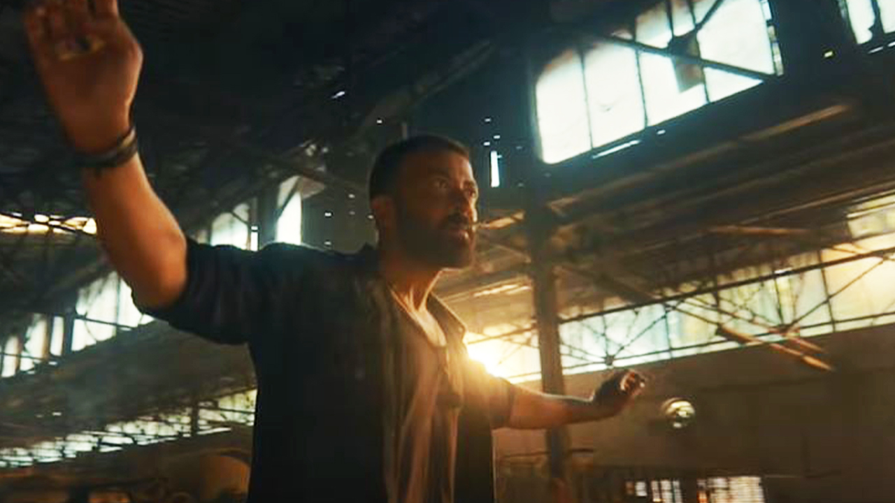 তাণ্ডবের টাইটেল ট্র্যাকে ঝড় তুললেন শাকিব